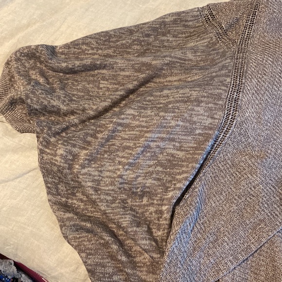 NWOT Taupe Lululemon Sweater Wrap Suze M/L - Picture 4 of 6